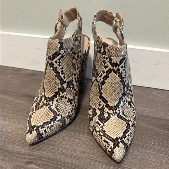 Aldo Python Snakeskin Close toed Slingback Heels — 7.5 - Picture 1 of 7